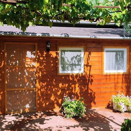Ópusztaszeri Mózes Vendégház Opusztaszer Exterior foto