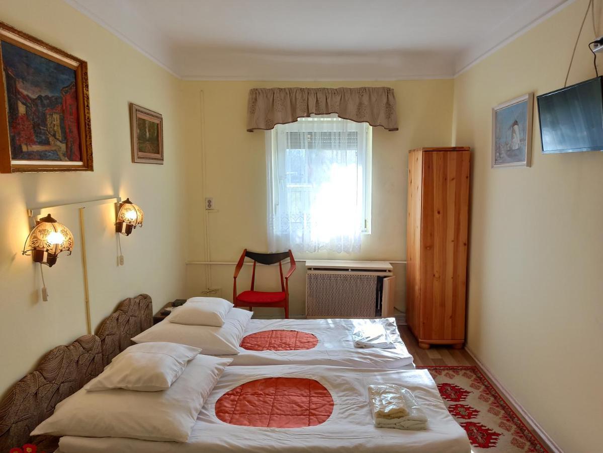 Ópusztaszeri Mózes Vendégház Opusztaszer Exterior foto