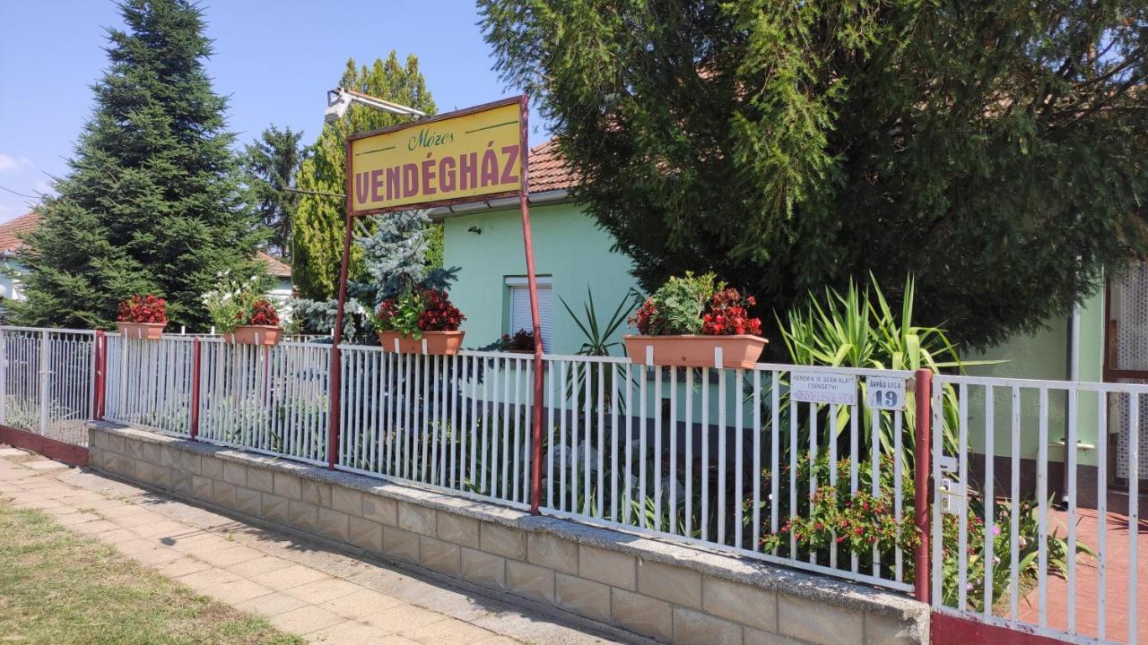 Ópusztaszeri Mózes Vendégház Opusztaszer Exterior foto