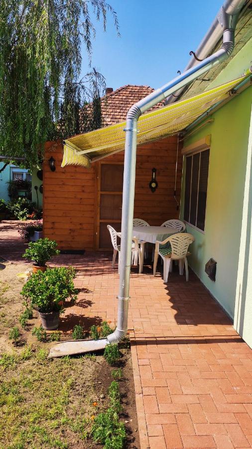 Ópusztaszeri Mózes Vendégház Opusztaszer Exterior foto