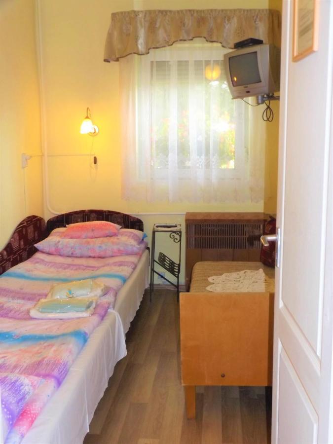 Ópusztaszeri Mózes Vendégház Opusztaszer Exterior foto